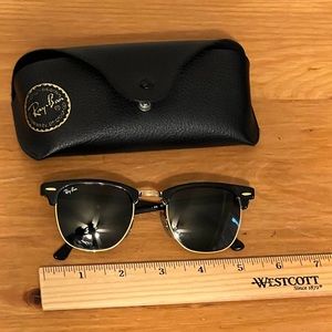 LIKE NEW Ray-Ban Clubmaster sunglasses
